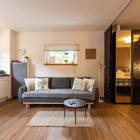 Ideal Fuer Kurze Aufenthalte - Gemuetliches 1-Zimmer-Apartment Adelsdorf Eksteriør bilde