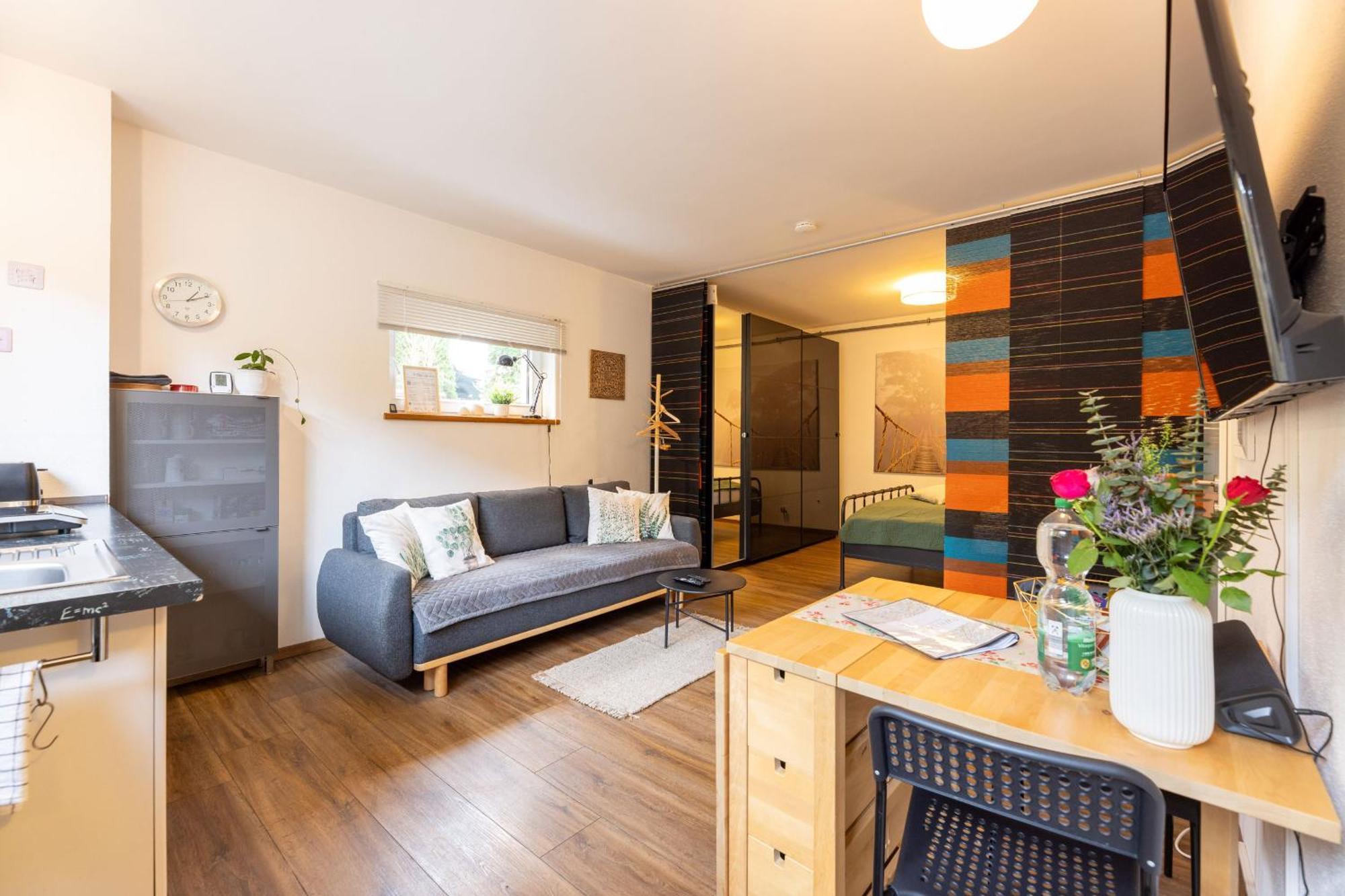 Ideal Fuer Kurze Aufenthalte - Gemuetliches 1-Zimmer-Apartment Adelsdorf Eksteriør bilde