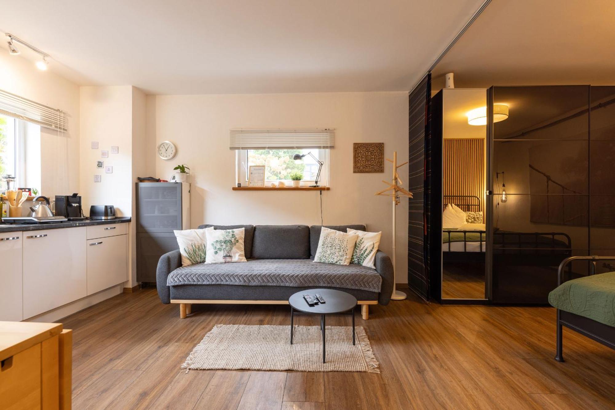 Ideal Fuer Kurze Aufenthalte - Gemuetliches 1-Zimmer-Apartment Adelsdorf Eksteriør bilde