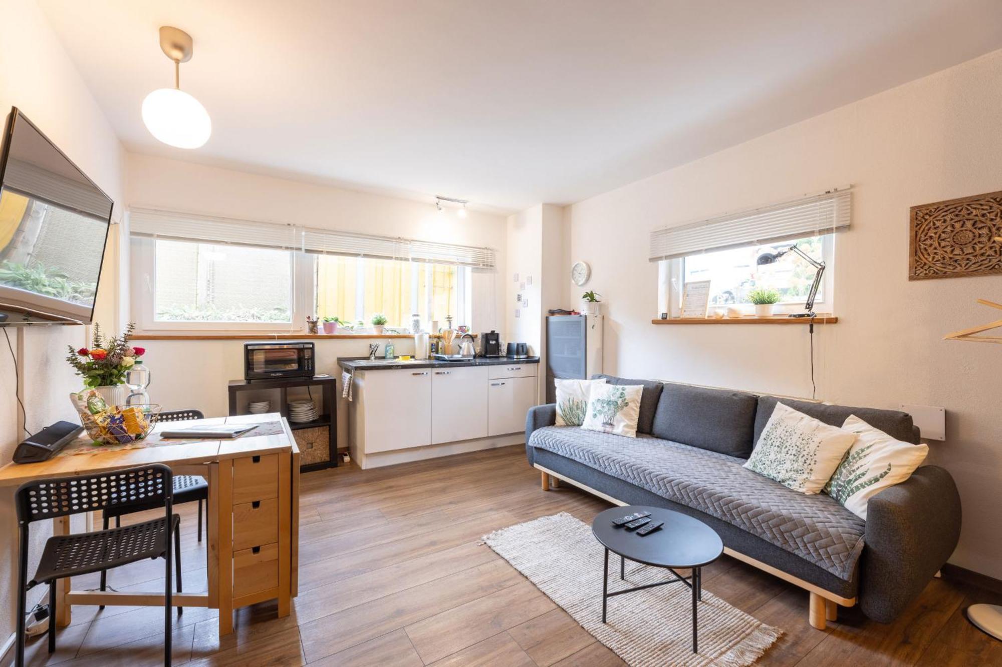 Ideal Fuer Kurze Aufenthalte - Gemuetliches 1-Zimmer-Apartment Adelsdorf Eksteriør bilde